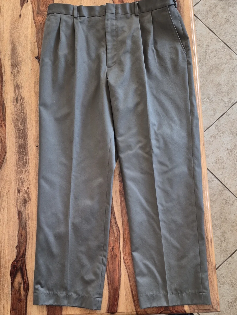 Lands' End Traditional Fit 100% Cotton Pleated Pants